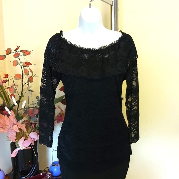 NWT Simon Chang Women’s Black Lace Ruffle Scoop Neck Blouse Top 3/4 Sleeve - Picture 4 of 11